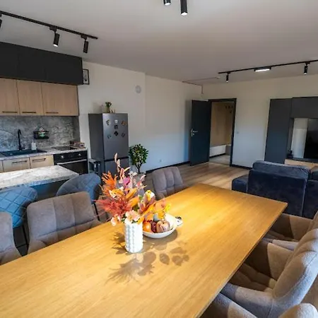 Luxe View I *
