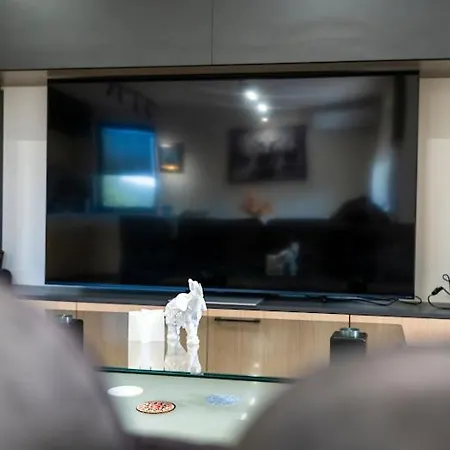 Luxe View I *